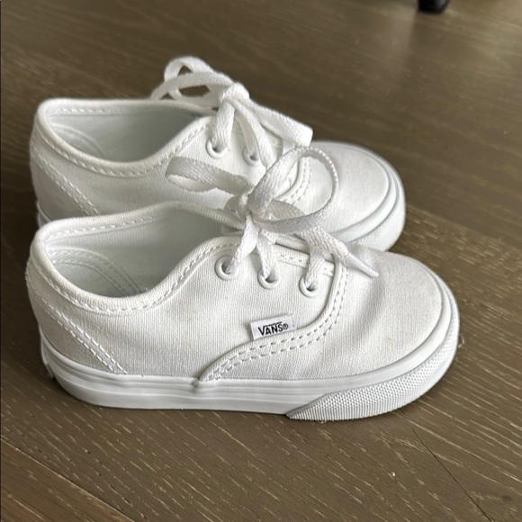 Vans Kids Toddler White Sneakers Size 5.5 - Picture 2 of 6